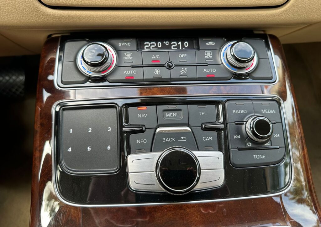 AUDI A8 | 250 CV | 291.000km | 5 puertas | Automático