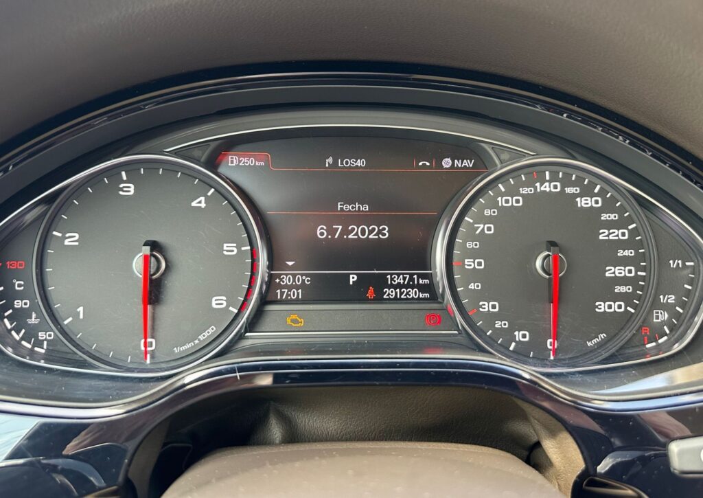 AUDI A8 | 17.999€ | 250 CV | 291.000km | 5 puertas | Automático