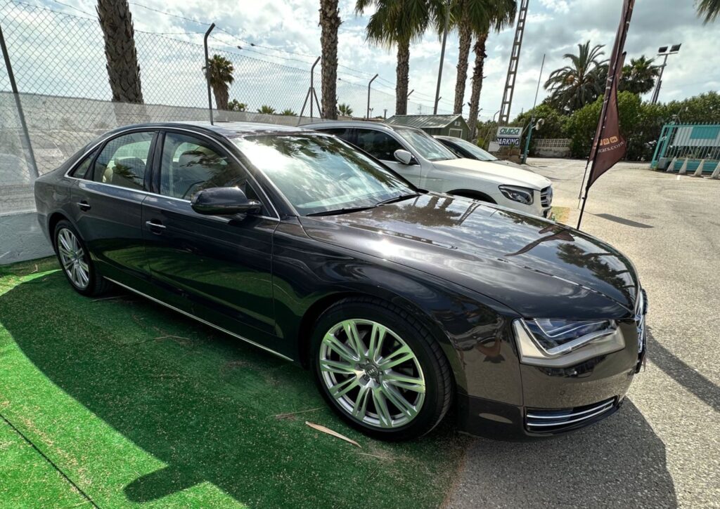 AUDI A8 | 250 CV | 291.000km | 5 puertas | Automático