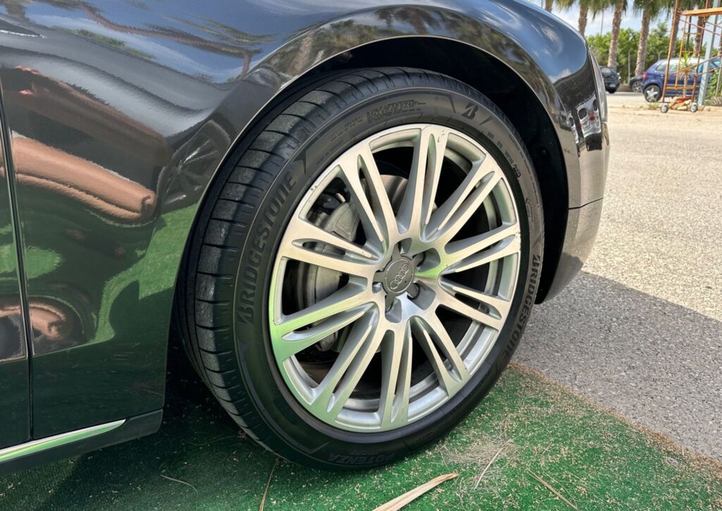 AUDI A8 | 250 CV | 291.000km | 5 puertas | Automático